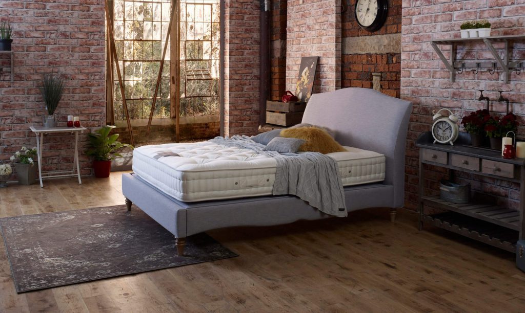 Izzy Bedstead with curved headboard